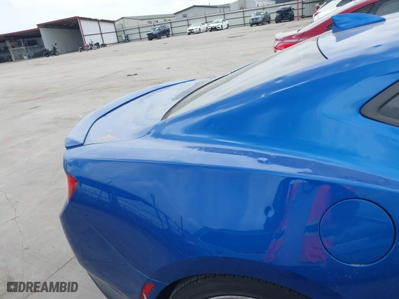 2016 Chevrolet Camaro 2LT with VIN 1G1FD1RS0G0139038, listed as a IAAI auction lot 41888250 with 101,864 mi miles. Bid and sale history available at carsss.com. Image 18.