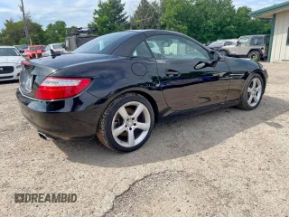 2015 Mercedes-Benz SLK 250 with VIN WDDPK4HA1FF098934, listed as a Copart auction lot 55996085 with 75,655 mi miles and Clean Title. Bid and sale history available at DreamBid. Image 4.