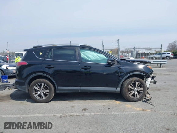 2018 Toyota RAV4 XLE with VIN 2T3RFREV6JW734993, listed as a IAAI auction lot 41790232 with 61,118 mi miles. Bid and sale history available at carsss.com. Image 12.