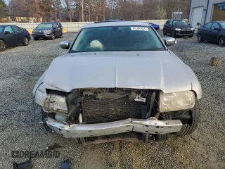 2009 Chrysler 300 with VIN 2C3LA63T09H628575, listed as a Copart auction lot 86588864 with 259,544 mi miles and Salvage Title. Bid and sale history available at carsss.com. Image 5.