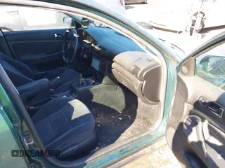 2001 Volkswagen Passat с VIN WVWAC63B51E005033, выставлен на аукционе IAAI как лот 41690522 с пробегом 202 384 миль миль и . История ставок и продаж доступна на DreamBid. Изображение 5.