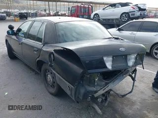 2007 Ford Police Interceptor z VIN 2FAHP71W97X148174, wystawiony jako IAAI lot #41889052 z przebiegiem Nie podano mil oraz . Historia ofert i sprzedaży dostępna na DreamBid. Obrazek 3.