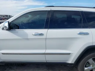 2013 Jeep Grand Cherokee Overland with VIN 1C4RJECT6DC533434, listed as a IAAI auction lot 41656116 with 122,809 mi miles. Bid and sale history available at carsss.com. Image 15.