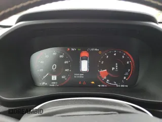 2019 Volvo XC40 R-Design z VIN YV4AC2HM5K2118760, wystawiony jako Copart lot #68668534 z przebiegiem 106 810 mil mil oraz Szkoda całkowita • Salvage title. Historia ofert i sprzedaży dostępna na DreamBid. Obrazek 9.
