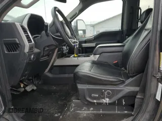 2018 Ford F-250 XL z VIN 1FT7W2BT1JEC40422, wystawiony jako Copart lot #51111395 z przebiegiem Nie podano mil oraz Szkoda całkowita • Salvage title. Historia ofert i sprzedaży dostępna na DreamBid. Obrazek 7.
