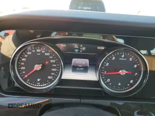2019 Mercedes-Benz E-Class E 300 with VIN WDDZF4JB4KA526888, listed as a Copart auction lot 36112483 with 21,777 mi miles. Bid and sale history available at carsss.com. Image 9.