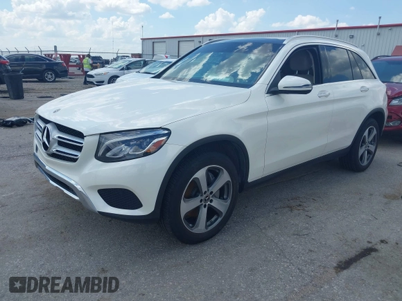 2017 Mercedes-Benz GLC 300 с VIN WDC0G4JBXHF263828, выставлен на аукционе IAAI как лот 42587272 с пробегом 39 275 миль миль и . История ставок и продаж доступна на DreamBid. Изображение 19.