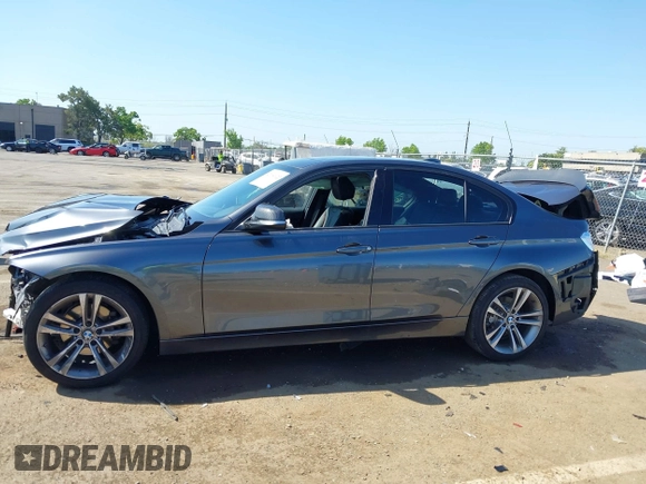 2015 BMW 3 Series 328i с VIN WBA3C1C52FP852509, выставлен на аукционе IAAI как лот 42164622 с пробегом Не указан миль и . История ставок и продаж доступна на DreamBid. Изображение 14.