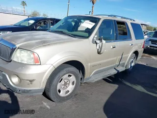 2004 Lincoln Navigator Luxury with VIN 5LMFU27R34LJ42774, listed as a IAAI auction lot 41959816 with 0 mi miles. Bid and sale history available at carsss.com. Image 6.