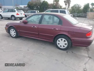 2004 Hyundai Sonata with VIN KMHWF25S84A040837, listed as a IAAI auction lot 41591528 with 76,606 mi miles. Bid and sale history available at carsss.com. Image 3.