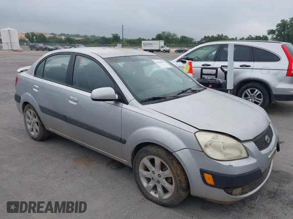 2007 Kia Rio LX with VIN KNADE123476286326, listed as a IAAI auction lot 42106275 with 183,042 mi miles. Bid and sale history available at carsss.com. Image 1.
