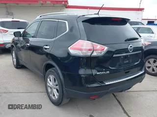 2015 Nissan Rogue SV with VIN KNMAT2MT6FP575909, listed as a IAAI auction lot 42178443 with 141,944 mi miles and . Bid and sale history available at carsss.com. Image 3.