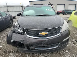 2017 Chevrolet Traverse LS z VIN 1GNKRFED5HJ321204, wystawiony jako Copart lot #44148965 z przebiegiem 90 289 mil mil oraz Szkoda całkowita • Salvage title. Historia ofert i sprzedaży dostępna na DreamBid. Obrazek 5.