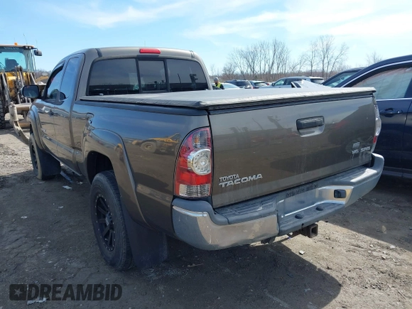 2013 Toyota Tacoma with VIN 5TFUU4EN8DX067539, listed as a IAAI auction lot 41767713 with 156,477 mi miles and . Bid and sale history available at DreamBid. Image 3.