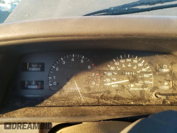 1993 Toyota T100 z VIN JT4VD10C5P0002752, wystawiony jako Copart lot #79648324 z przebiegiem 173 815 mil mil oraz Czysty tytuł • Clean title. Historia ofert i sprzedaży dostępna na DreamBid. Obrazek 9.