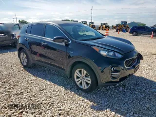 2017 Kia Sportage LX z VIN KNDPMCAC0H7229035, wystawiony jako Copart lot #58212175 z przebiegiem 66 041 mil mil oraz Szkoda całkowita • Salvage title. Historia ofert i sprzedaży dostępna na DreamBid. Obrazek 4.