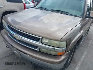 2003 Chevrolet Tahoe Z71 with VIN 1GNEK13Z43R155495, listed as a IAAI auction lot 42029728 with 393,493 mi miles. Bid and sale history available at carsss.com. Image 6.
