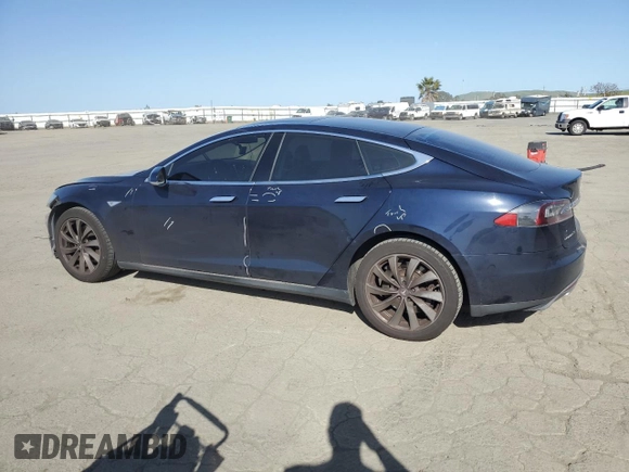 2013 Tesla Model S z VIN 5YJSA1CN8DFP05395, wystawiony jako Copart lot #51771645 z przebiegiem 111 851 mil mil oraz Szkoda całkowita • Salvage title. Historia ofert i sprzedaży dostępna na DreamBid. Obrazek 2.
