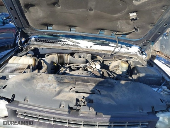 2002 Chevrolet Silverado 1500 with VIN 1GCEC14W72Z101617, listed as a IAAI auction lot 41618287 with 62,958 mi miles. Bid and sale history available at carsss.com. Image 10.