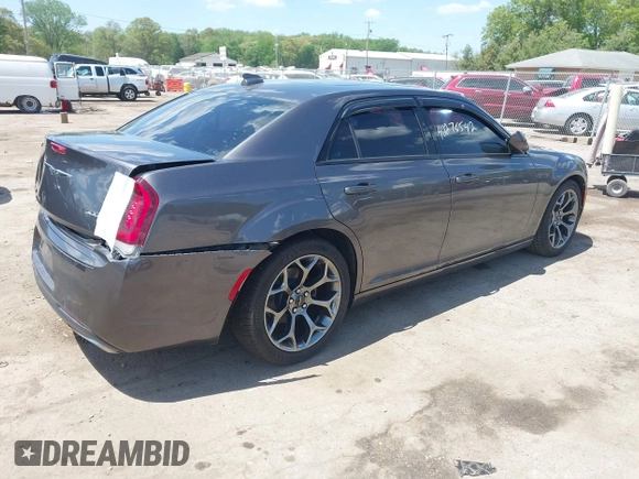 2015 Chrysler 300 S z VIN 2C3CCABGXFH859898, wystawiony jako IAAI lot #42275542 z przebiegiem 164 402 mil mil oraz . Historia ofert i sprzedaży dostępna na DreamBid. Obrazek 4.