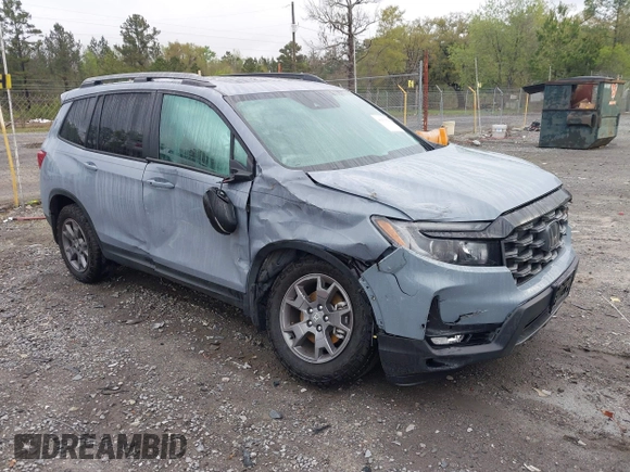 2024 Honda Passport TrailSport with VIN 5FNYF8H6XRB017735, listed as a IAAI auction lot 41931822 with 20,815 mi miles and . Bid and sale history available at DreamBid. Image 1.