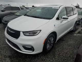 2022 Chrysler Pacifica Hybrid Limited with VIN 2C4RC1S73NR213875, listed as a Copart auction lot 73959114 with Not provided miles and Non repairable. Bid and sale history available at DreamBid. Image 1.