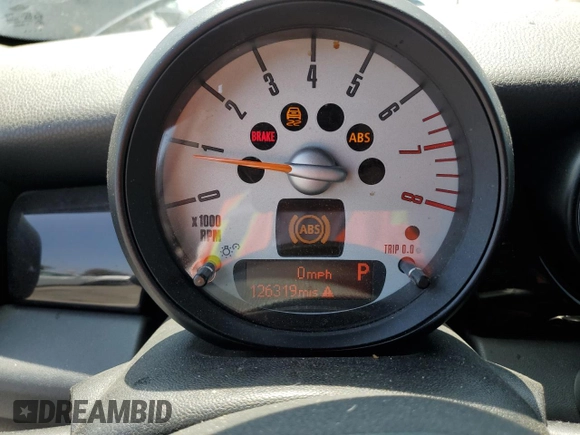 2011 MINI Hardtop S с VIN WMWSV3C54BTY12905, выставлен на аукционе Copart как лот 60280375 с пробегом 126 319 миль миль и Чистый • Clean title. История ставок и продаж доступна на DreamBid. Изображение 9.
