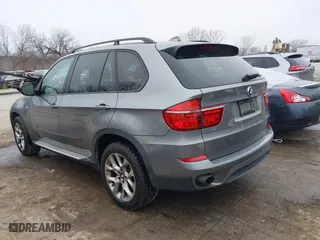 2011 BMW X5 35i with VIN 5UXZV4C52BL407776, listed as a IAAI auction lot 41538832 with 108,546 mi miles. Bid and sale history available at carsss.com. Image 3.