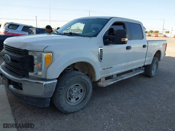 2017 Ford Super Duty F-250 SRW Lariat with VIN 1FT7W2BT8HEF21840, listed as a IAAI auction lot 41967866 with 278,619 mi miles. Bid and sale history available at carsss.com. Image 2.