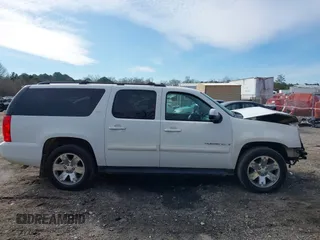 2008 GMC Yukon XL SLT 4SB with VIN 1GKFC16028J198380, listed as a IAAI auction lot 41269100 with 236,999 mi miles and . Bid and sale history available at carsss.com. Image 14.