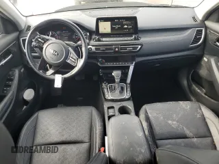 2021 Kia Seltos SX with VIN KNDETCA20M7078855, listed as a Copart auction lot 58071695 with 50,951 mi miles and Salvage title. Bid and sale history available at DreamBid. Image 8.