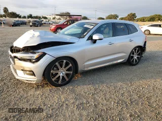 2020 Volvo XC60 Inscription z VIN YV4102DL5L1507993, wystawiony jako Copart lot #76324584 z przebiegiem 60 454 mil mil oraz Szkoda całkowita • Salvage title. Historia ofert i sprzedaży dostępna na DreamBid. Obrazek 1.