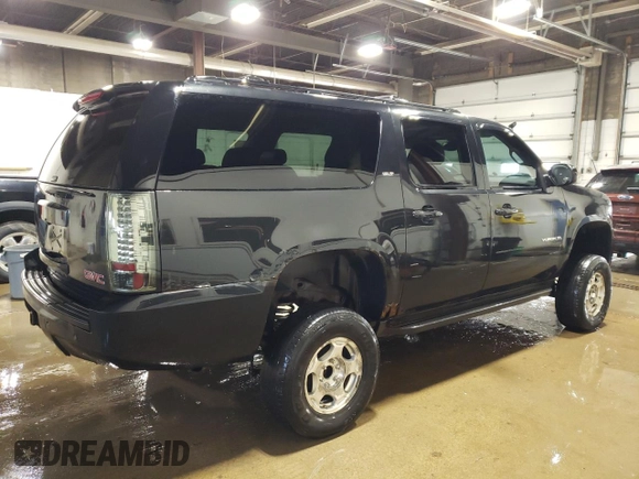 2010 GMC Yukon XL z VIN 1GKUKKE39AR133545, wystawiony jako Copart lot #48622635 z przebiegiem 243 633 mil mil oraz Tytuł czysty. Historia ofert i sprzedaży dostępna na DreamBid. Obrazek 3.