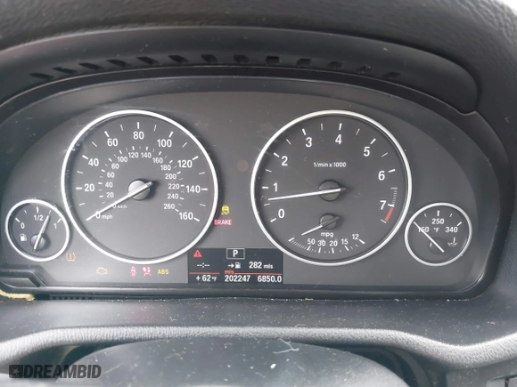 2011 BMW X3 28i with VIN 5UXWX5C59BL714770, listed as a IAAI auction lot 42044088 with 202,247 mi miles. Bid and sale history available at carsss.com. Image 7.
