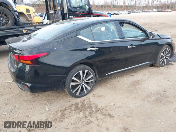 2019 Nissan Altima 2.5 Platinum with VIN 1N4BL4FW1KC127673, listed as a IAAI auction lot 41773674 with 30,713 mi miles. Bid and sale history available at carsss.com. Image 4.