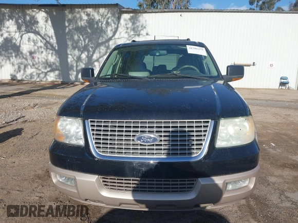 2006 Ford Expedition Eddie Bauer with VIN 1FMPU17566LA82636, listed as a IAAI auction lot 41701275 with 115,076 mi miles. Bid and sale history available at carsss.com. Image 6.