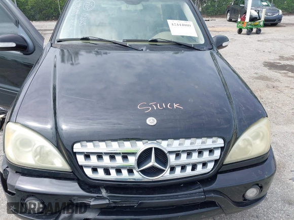 2004 Mercedes-Benz M 350 z VIN 4JGAB57E84A503851, wystawiony jako IAAI lot #42444009 z przebiegiem Nie podano mil oraz . Historia ofert i sprzedaży dostępna na DreamBid. Obrazek 10.
