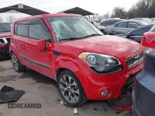 2013 Kia Soul + with VIN KNDJT2A62D7628259, listed as a IAAI auction lot 41400204 with 87,200 mi miles and . Bid and sale history available at DreamBid. Image 1.