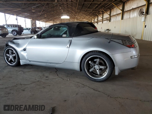 2008 Nissan 350Z Enthusiast with VIN JN1BZ36A88M851177, listed as a Copart auction lot 46493085 with 105,569 mi miles and Salvage Title. Bid and sale history available at DreamBid. Image 2.