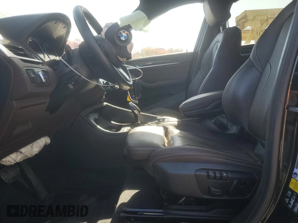 2020 BMW X1 xDrive28i с VIN WBXJG9C06L5P51615, выставлен на аукционе Copart как лот 52238465 с пробегом 43 469 миль миль и Списание • Salvage title. История ставок и продаж доступна на DreamBid. Изображение 7.