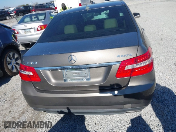 2011 Mercedes-Benz E-Class E 350 Luxury with VIN WDDHF8HB7BA390393, listed as a IAAI auction lot 41398879 with 155,161 mi miles. Bid and sale history available at carsss.com. Image 16.