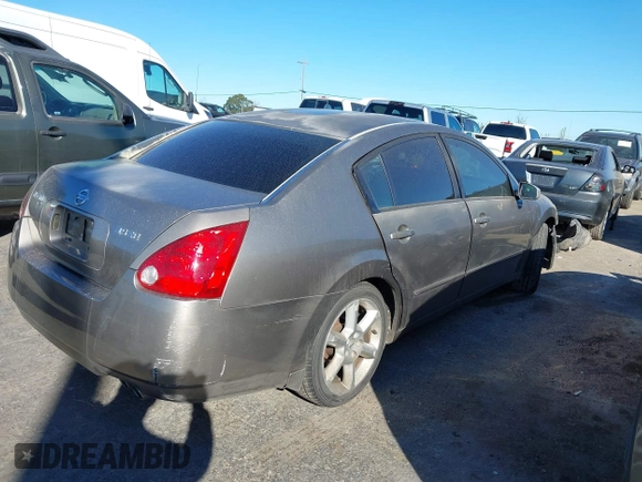 2006 Nissan Maxima 3.5 SE with VIN 1N4BA41E46C841534, listed as a IAAI auction lot 41698242 with 203,574 mi miles. Bid and sale history available at carsss.com. Image 4.