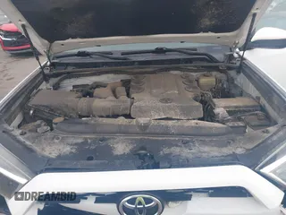 2018 Toyota 4Runner SR5 with VIN JTEBU5JR1J5605748, listed as a IAAI auction lot 41861352 with 49,323 mi miles and . Bid and sale history available at DreamBid. Image 10.