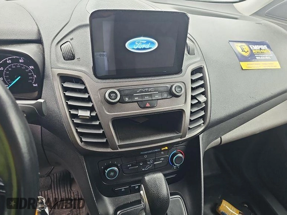 2019 Ford Transit Connect XL z VIN NM0LS7E28K1396540, wystawiony jako IAAI lot #42818829 z przebiegiem 83 782 mil mil oraz . Historia ofert i sprzedaży dostępna na DreamBid. Obrazek 1.