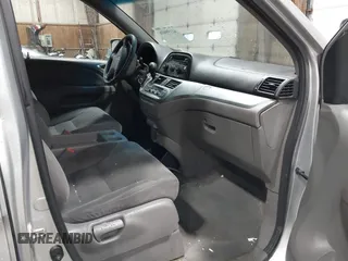 2010 Honda Odyssey EX z VIN 5FNRL3H44AB085662, wystawiony jako IAAI lot #42199416 z przebiegiem 181 221 mil mil oraz . Historia ofert i sprzedaży dostępna na DreamBid. Obrazek 5.