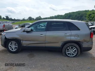 2015 Kia Sorento LX with VIN 5XYKTCA6XFG650154, listed as a IAAI auction lot 42462530 with 120,966 mi miles and . Bid and sale history available at DreamBid. Image 14.