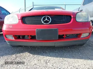 1998 Mercedes-Benz SLK-Class with VIN WDBKK47F7WF058115, listed as a IAAI auction lot 42011747 with 118,423 mi miles. Bid and sale history available at carsss.com. Image 6.