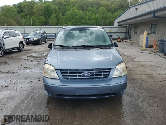 2005 Ford Freestar SE z VIN 2FMDA51605BA50204, wystawiony jako Copart lot #56002955 z przebiegiem 212 942 mil mil oraz Szkody całkowita. Historia ofert i sprzedaży dostępna na DreamBid. Obrazek 5.