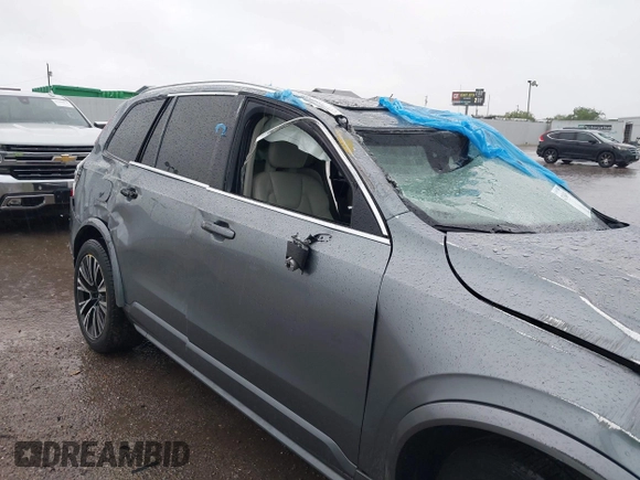 2020 Volvo XC90 Momentum z VIN YV4102CK7L1617596, wystawiony jako IAAI lot #42138439 z przebiegiem 65 091 mil mil oraz . Historia ofert i sprzedaży dostępna na DreamBid. Obrazek 17.