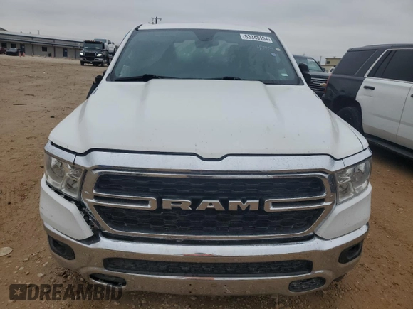 2022 Ram 1500 Big Horn z VIN 1C6RREBG7NN273085, wystawiony jako Copart lot #45925725 z przebiegiem 55 135 mil mil oraz Czysty tytuł • Clean title. Historia ofert i sprzedaży dostępna na DreamBid. Obrazek 5.